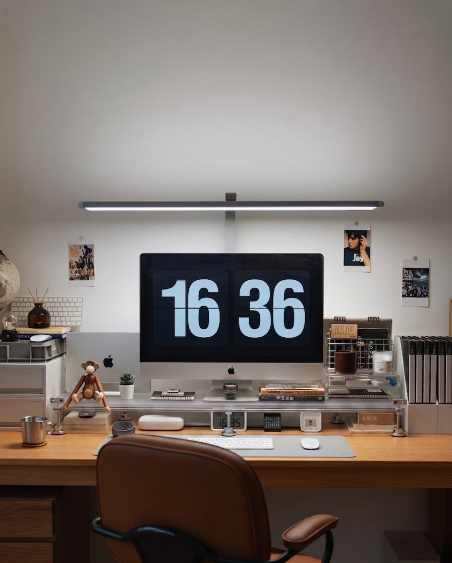 Monitor Riser vs Monitor Arm: Which One Is Right for Your Desk Setup?