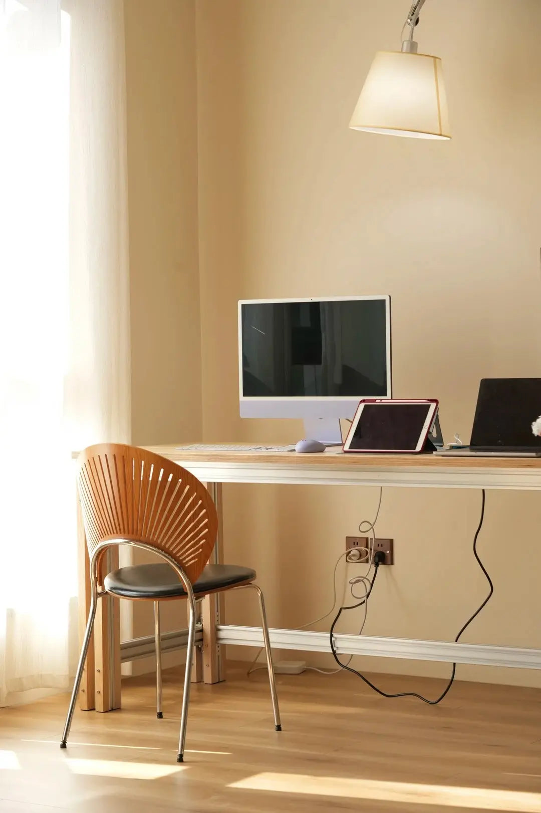 Custom Aluminum Desk Frame — Made to Order | HushLume
