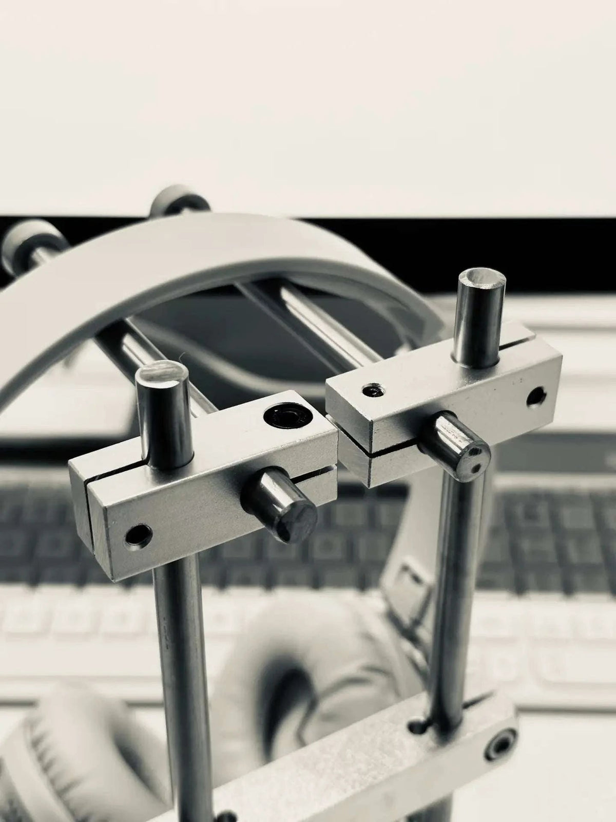 Headphone Stand — 8mm Chrome Steel Shafts - HushLume