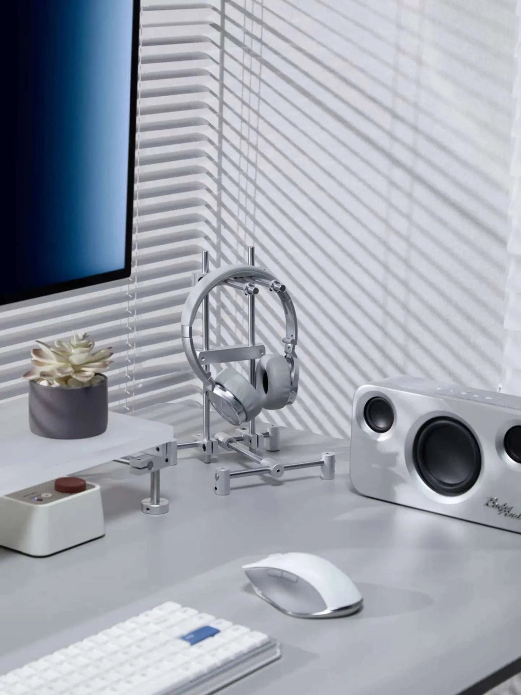 Headphone Stand — 8mm Chrome Steel Shafts - HushLume
